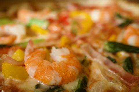 窯焼きミックスピザ