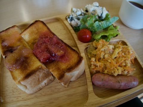 朝食