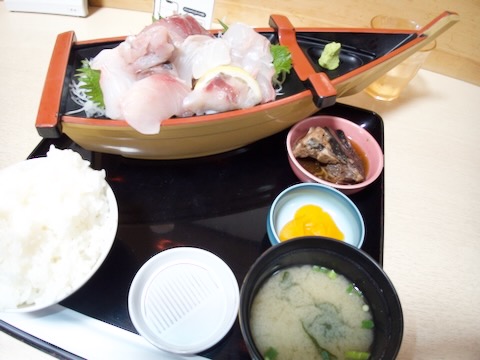 よろこんで食堂