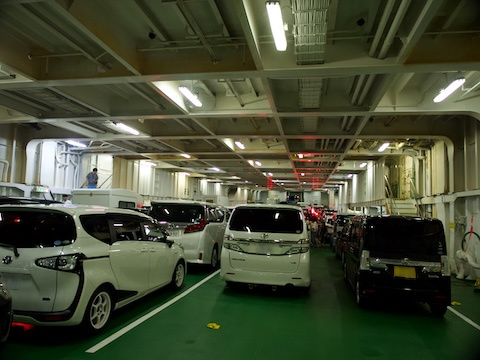 車両甲板
