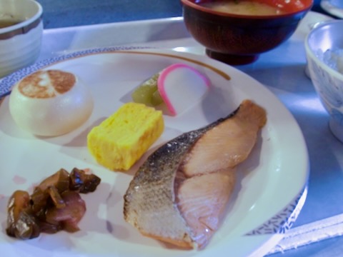 朝食